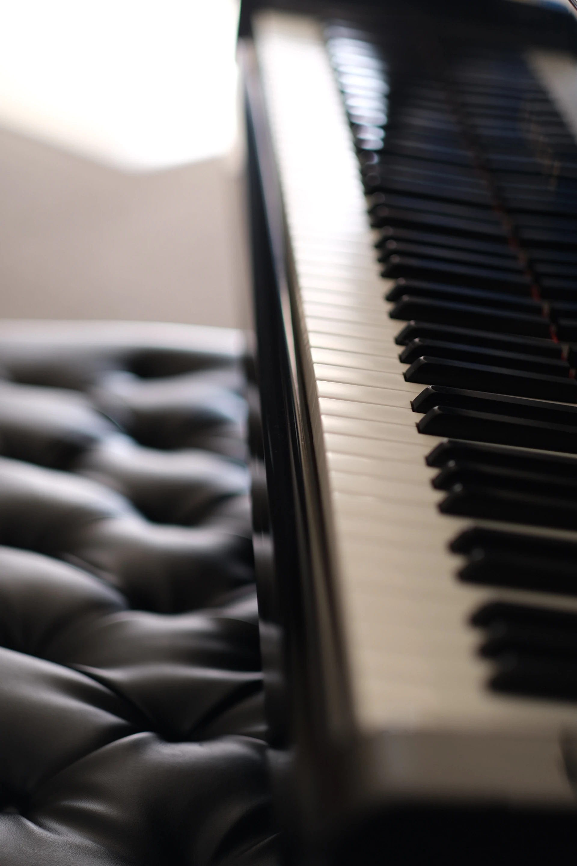 4 Piano